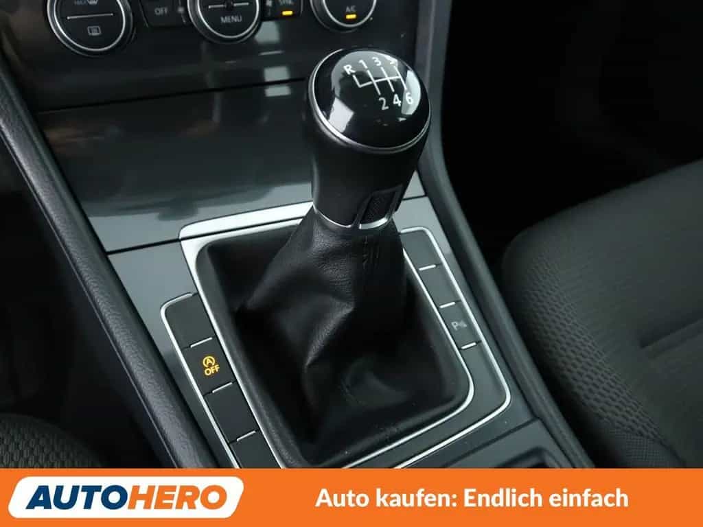 Volkswagen Golf VII 1.0 TSI Comfortline BMT *PDC*SHZ*KLIMA* 09/2017-photo-22