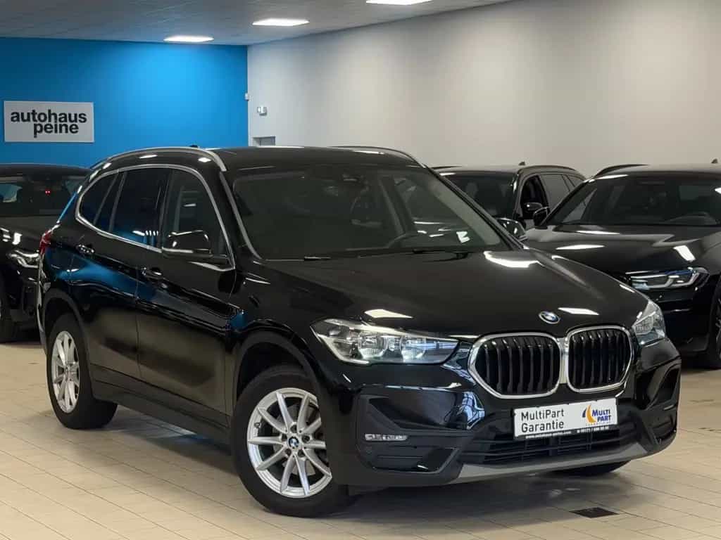 BMW X1 sDrive Aut/Driv&Stau&ParkAss/Stop&Go/Pan/Memo 08/2021-photo-0