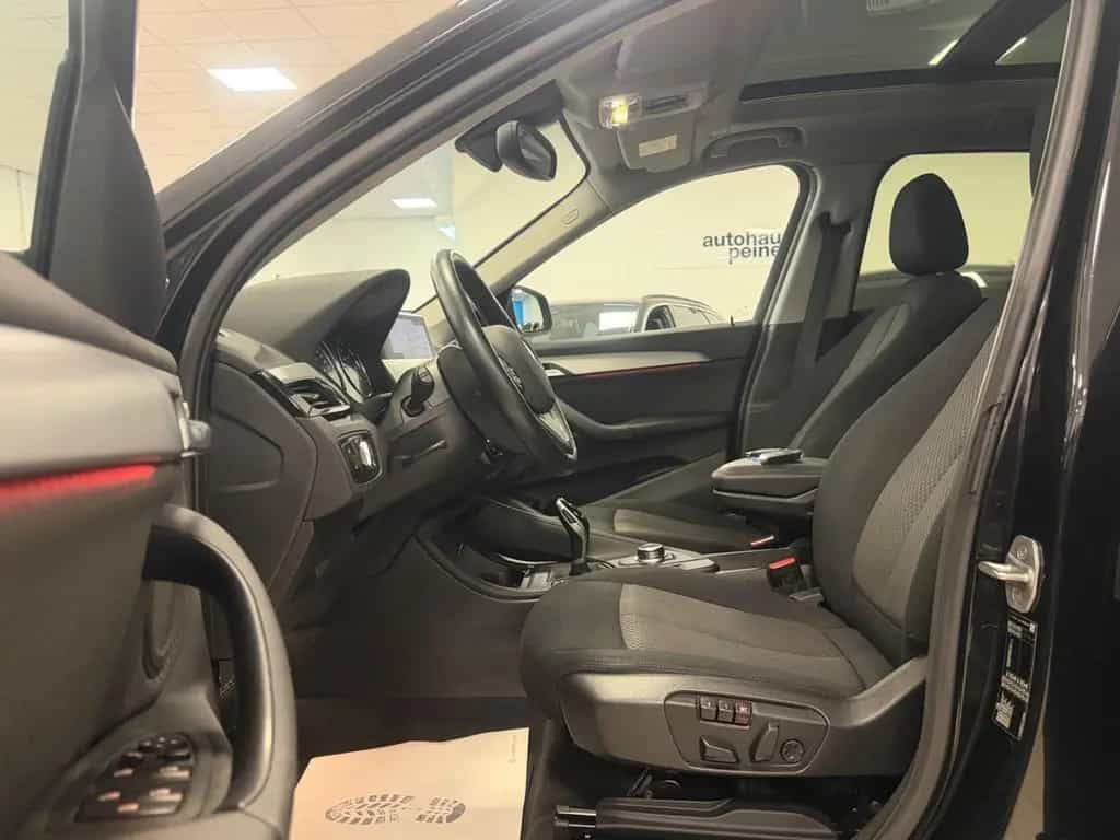 BMW X1 sDrive Aut/Driv&Stau&ParkAss/Stop&Go/Pan/Memo 08/2021-photo-13