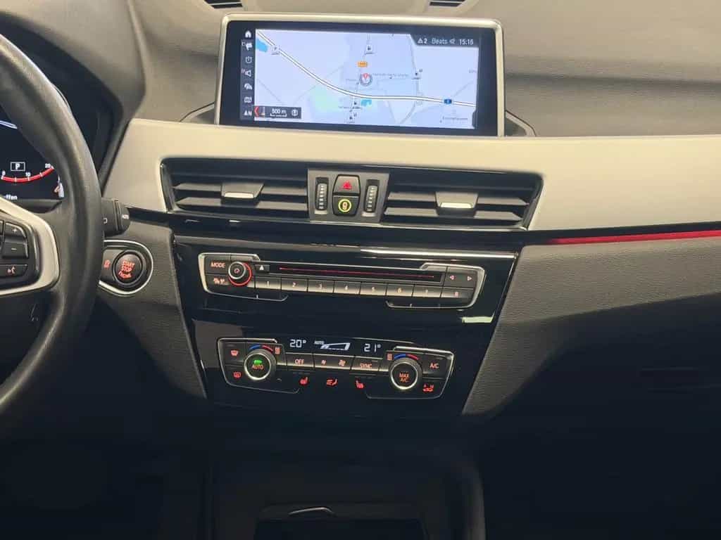 BMW X1 sDrive Aut/Driv&Stau&ParkAss/Stop&Go/Pan/Memo 08/2021-photo-20