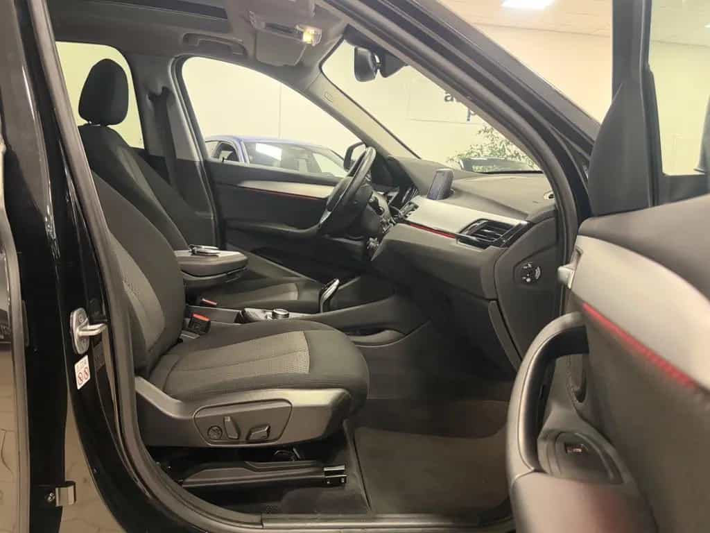 BMW X1 sDrive Aut/Driv&Stau&ParkAss/Stop&Go/Pan/Memo 08/2021-photo-26