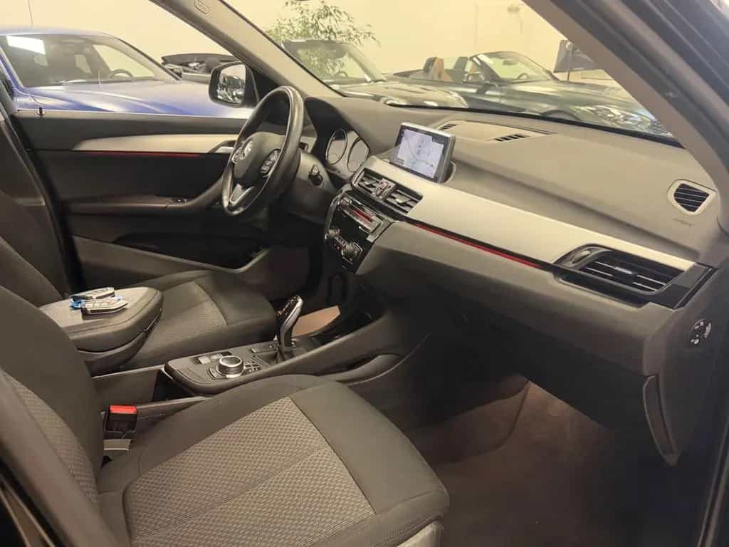 BMW X1 sDrive Aut/Driv&Stau&ParkAss/Stop&Go/Pan/Memo 08/2021-photo-27