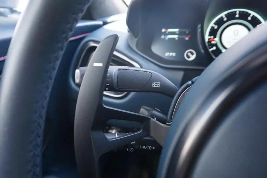 Aston Martin V8 Vantage 4.0 V8 Roadster - 09/2021-photo-12