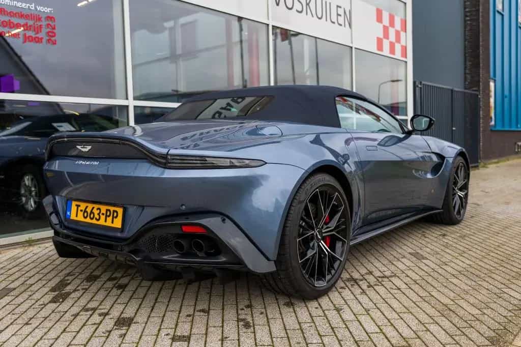 Aston Martin V8 Vantage 4.0 V8 Roadster - 09/2021-photo-2