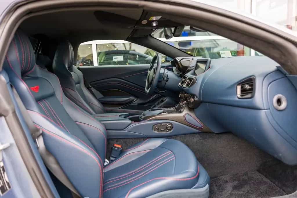 Aston Martin V8 Vantage 4.0 V8 Roadster - 09/2021-photo-4