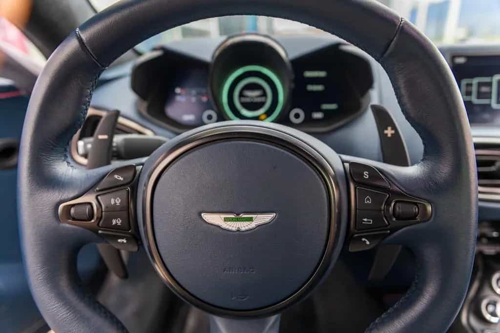 Aston Martin V8 Vantage 4.0 V8 Roadster - 09/2021-photo-7