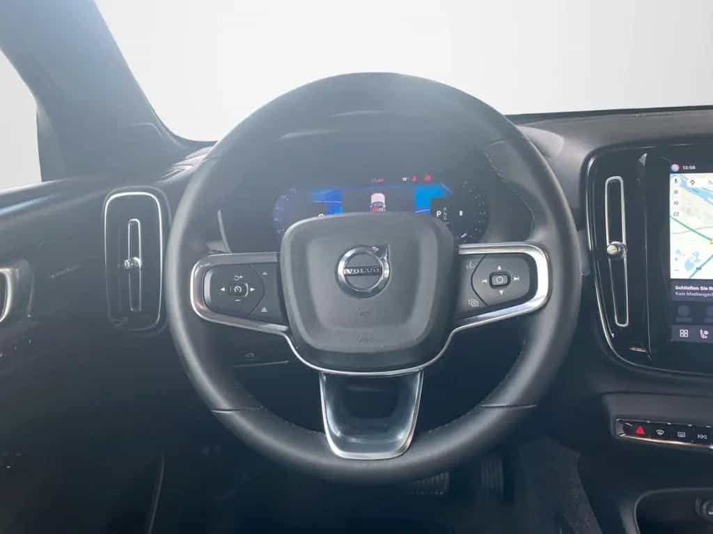 Volvo XC40 B3 Plus Dark AHK*LED*Navi*SHZ*Winterp.*Kam. 05/2023-photo-9