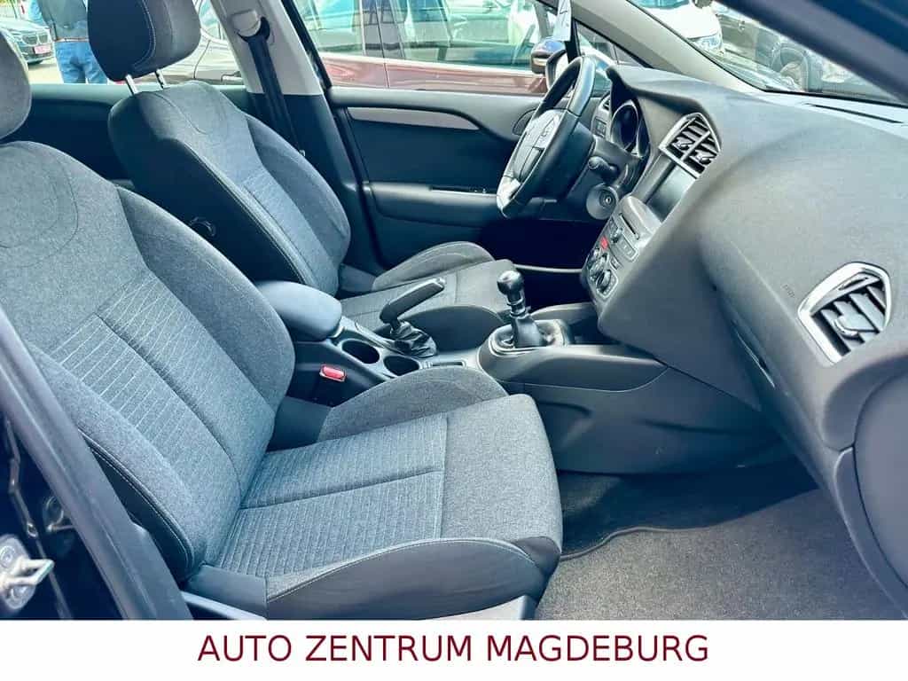 Citroën C4 Lim. Selection*KLIMA*TEMPO*PDC* 07/2016-photo-13