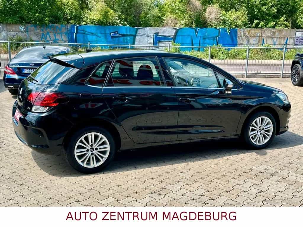 Citroën C4 Lim. Selection*KLIMA*TEMPO*PDC* 07/2016-photo-4