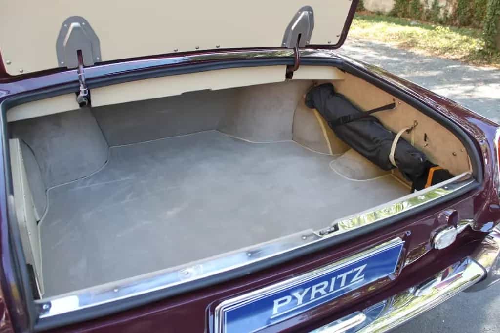 Rolls-Royce Corniche Saloon 01/1976-photo-11