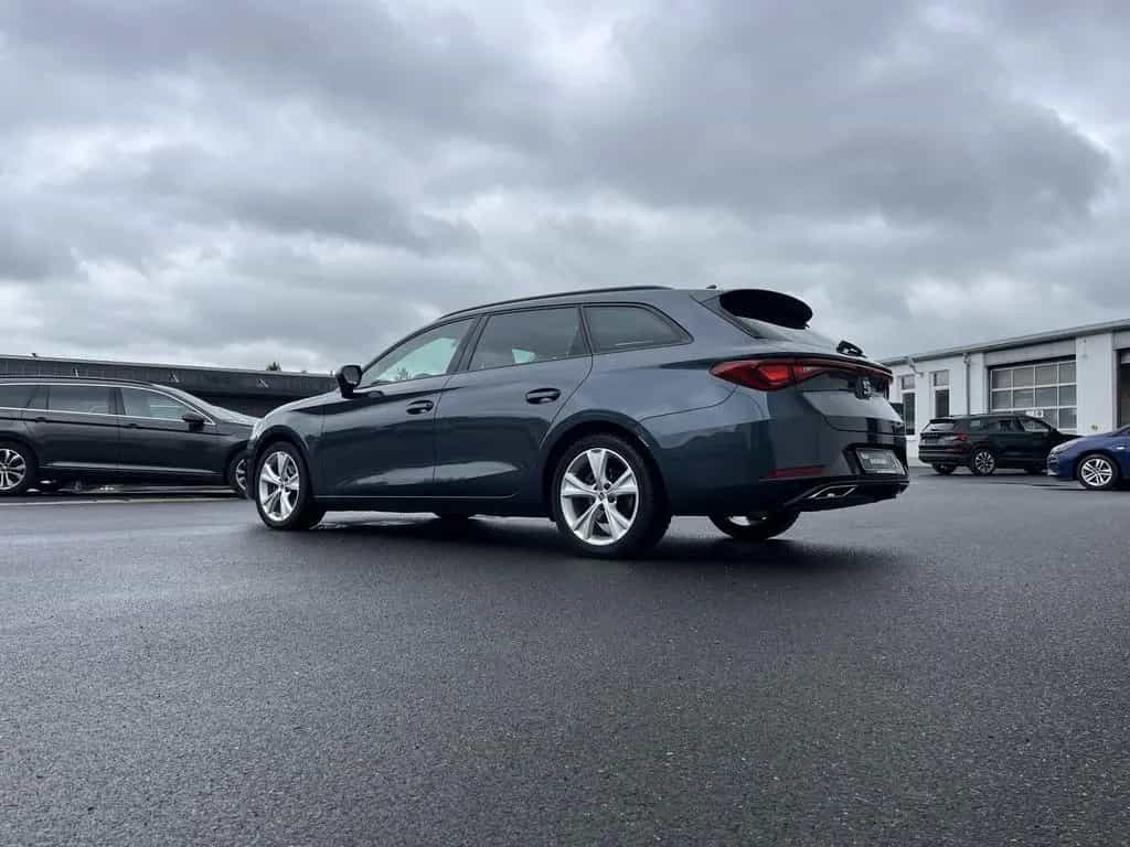 Seat Leon SP 1.5 TSI DSG FR Navi LED PDC SHZ LR-HZG D 01/2022-photo-8