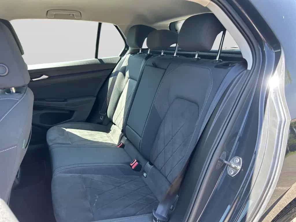 Volkswagen Golf VIII Lim. Style eTSI / 2.Hand / NAVI / LED 11/2020-photo-12