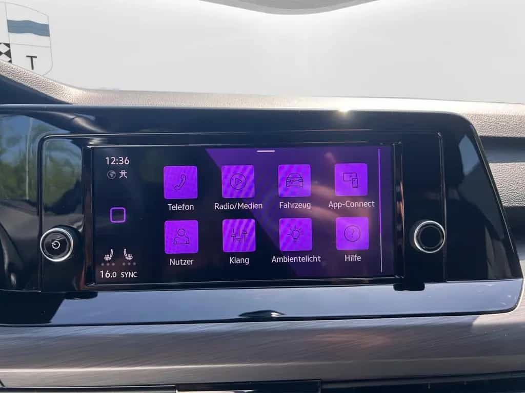 Volkswagen Golf VIII Lim. Style eTSI / 2.Hand / NAVI / LED 11/2020-photo-19