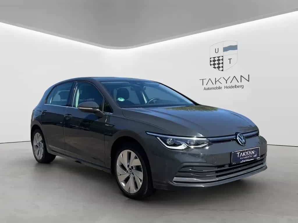 Volkswagen Golf VIII Lim. Style eTSI / 2.Hand / NAVI / LED 11/2020-photo-2