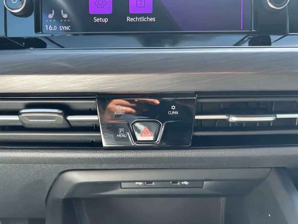 Volkswagen Golf VIII Lim. Style eTSI / 2.Hand / NAVI / LED 11/2020-photo-25