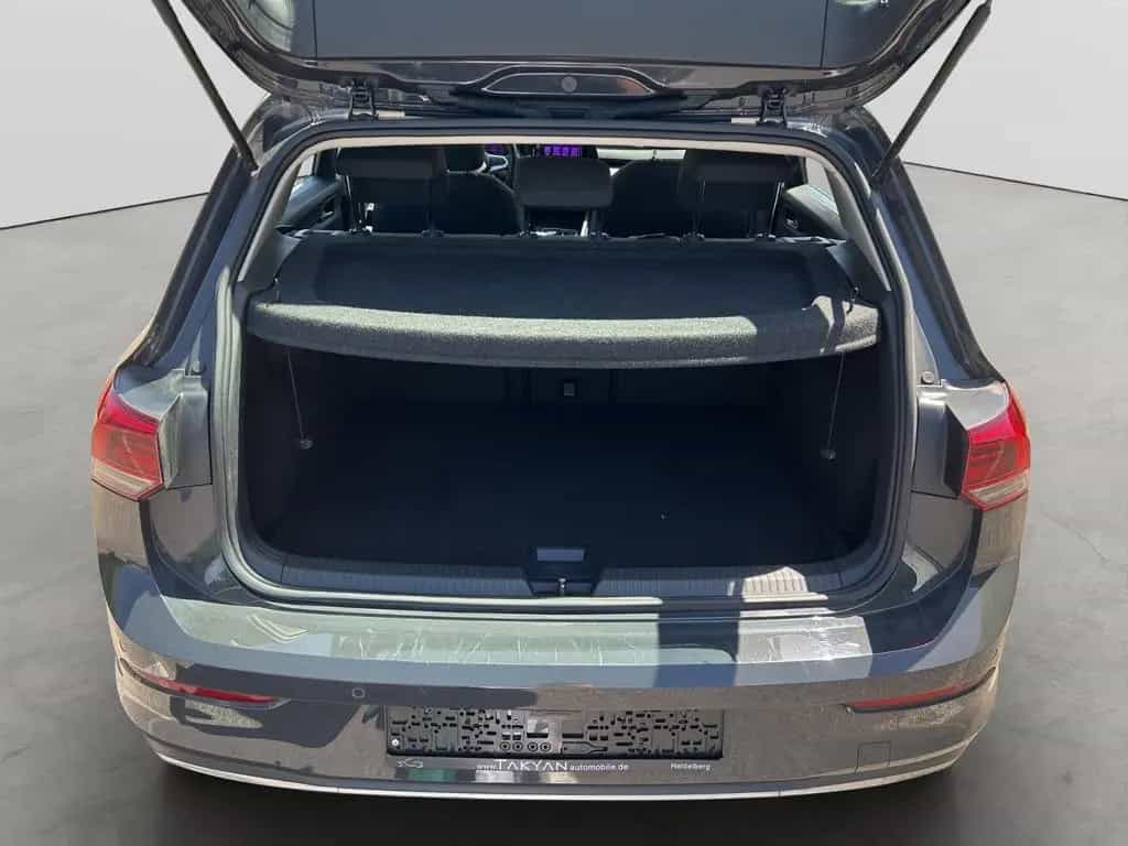Volkswagen Golf VIII Lim. Style eTSI / 2.Hand / NAVI / LED 11/2020-photo-8