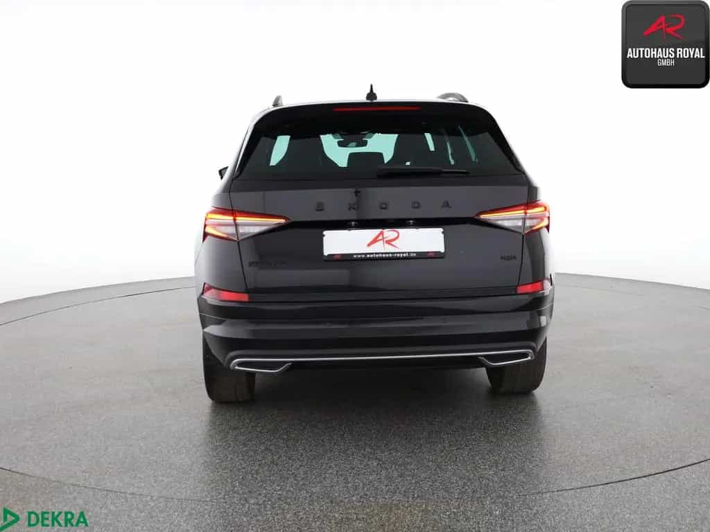 Skoda Kodiaq 2.0 TSI 4x4 SPORTLINE 7 SITZE SITZKLIMA 10/2023-photo-3