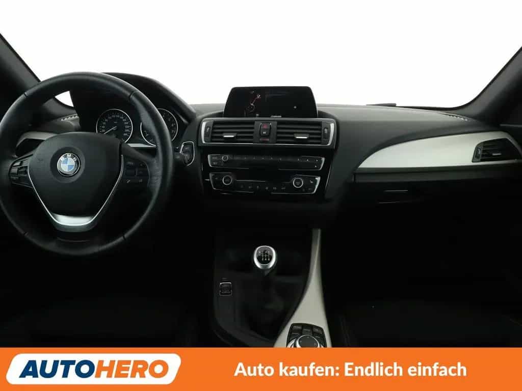 BMW 118 1er 118i Advantage *NAVI*TEMPO*PDC*SHZ* 12/2016-photo-11