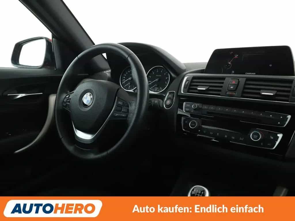 BMW 118 1er 118i Advantage *NAVI*TEMPO*PDC*SHZ* 12/2016-photo-12