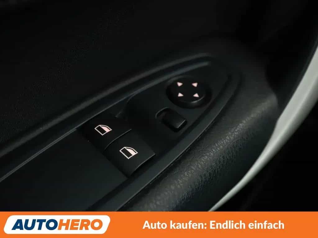 BMW 118 1er 118i Advantage *NAVI*TEMPO*PDC*SHZ* 12/2016-photo-24