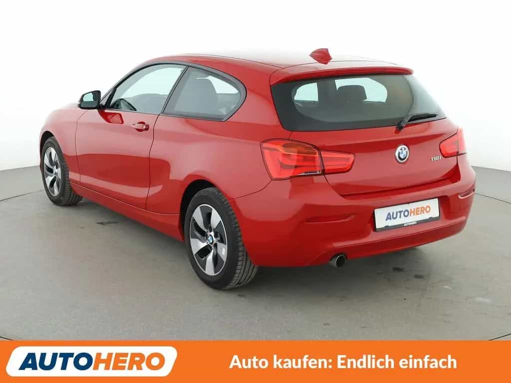 BMW 118 1er 118i Advantage *NAVI*TEMPO*PDC*SHZ* 12/2016-photo-3