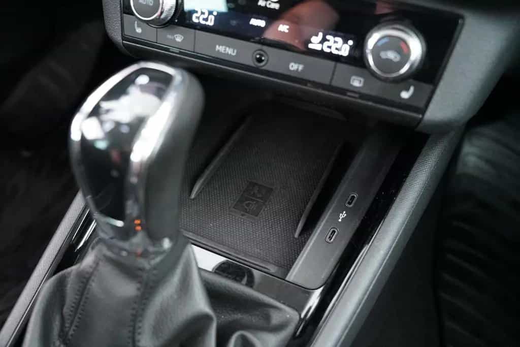 Skoda Kamiq TOUR 1.0TSI DSG RÜCKFAHRKAMERA+SITZHEIZUNG 04/2022-photo-25