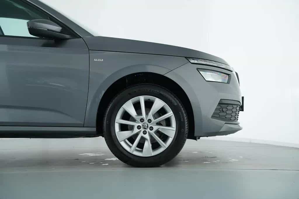 Skoda Kamiq TOUR 1.0TSI DSG RÜCKFAHRKAMERA+SITZHEIZUNG 04/2022-photo-4