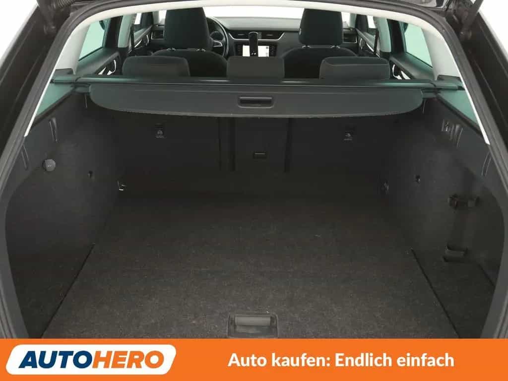 Skoda Octavia 1.4 TSI Style*NAVI*PDC*TEMPO*SHZ* 03/2018-photo-17