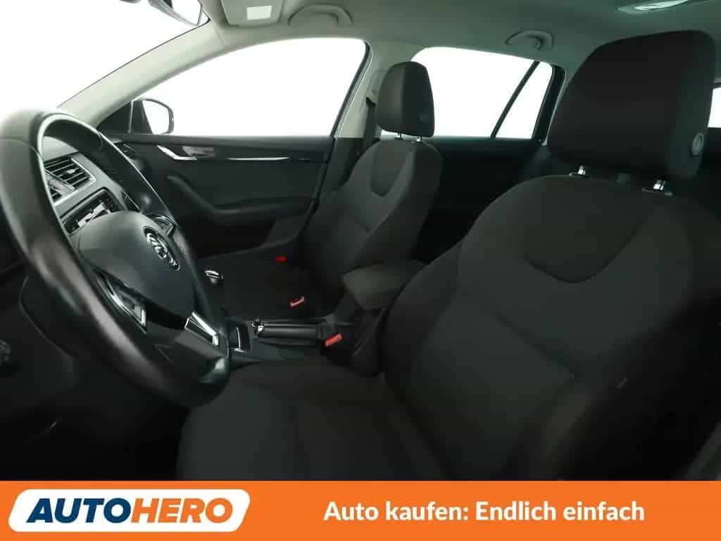 Skoda Octavia 1.4 TSI Style*NAVI*PDC*TEMPO*SHZ* 03/2018-photo-9