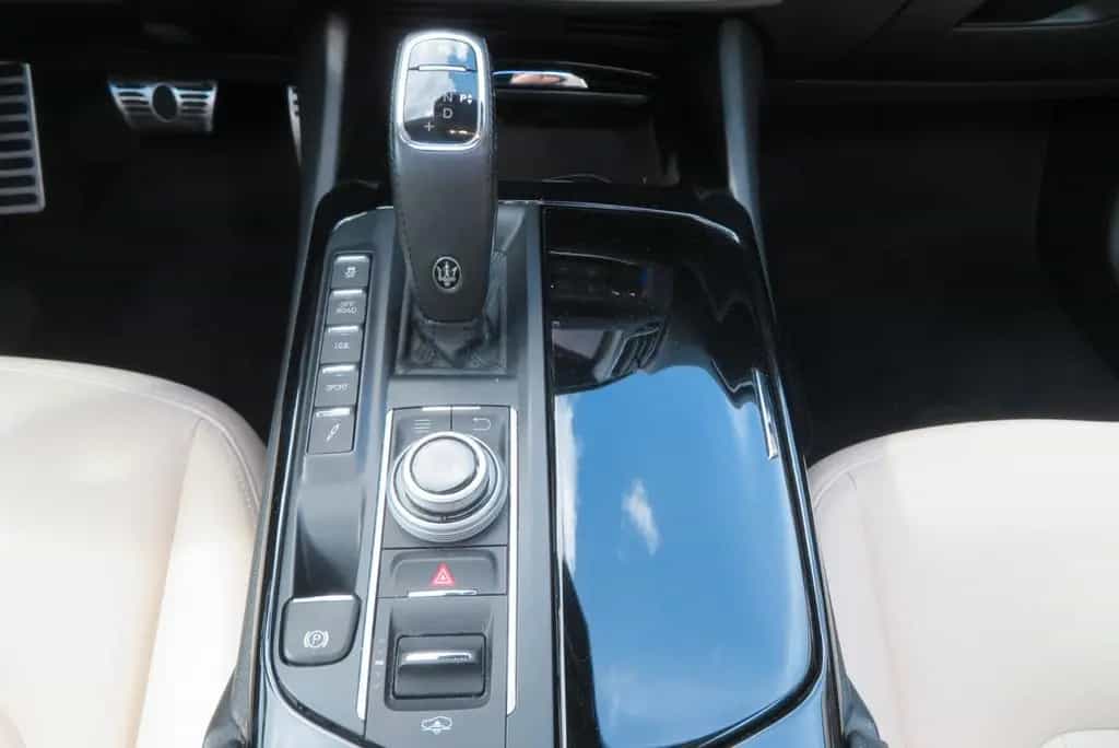 Maserati Levante Diesel Q4 *Schiebedach* 11/2018-photo-16