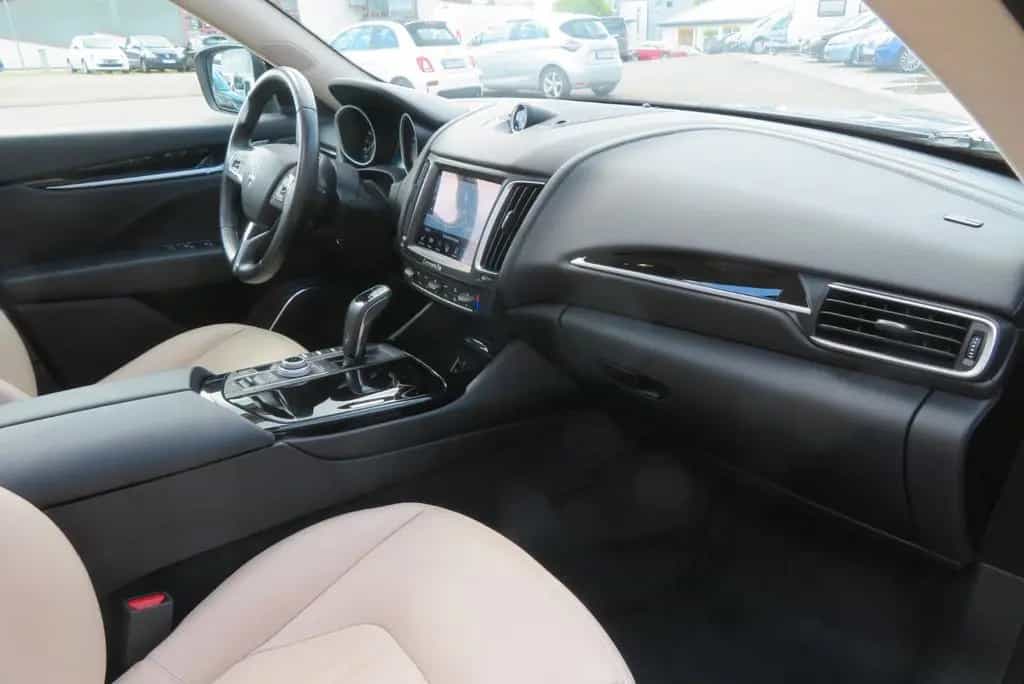 Maserati Levante Diesel Q4 *Schiebedach* 11/2018-photo-18