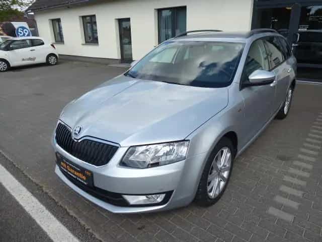 Skoda Octavia Combi Joy 04/2016-photo-1