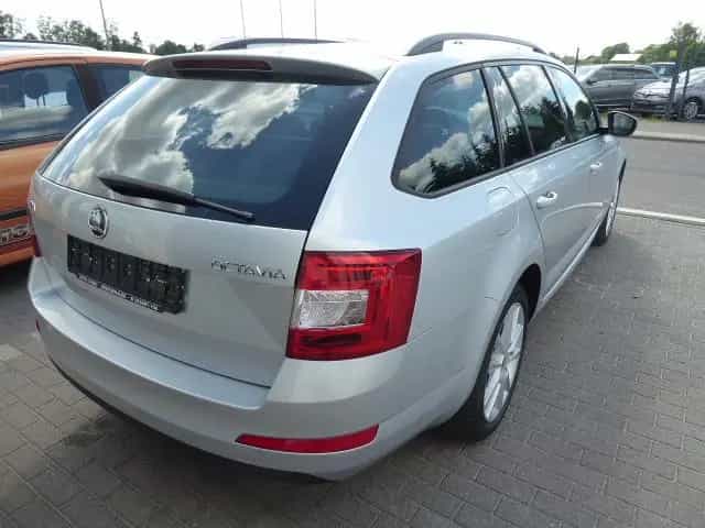 Skoda Octavia Combi Joy 04/2016-photo-3