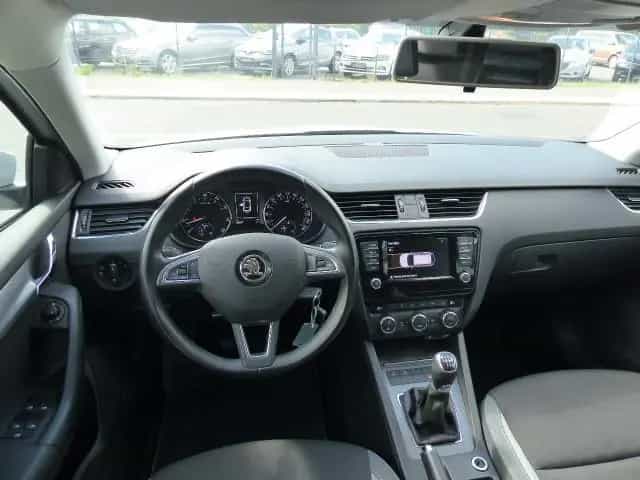 Skoda Octavia Combi Joy 04/2016-photo-7
