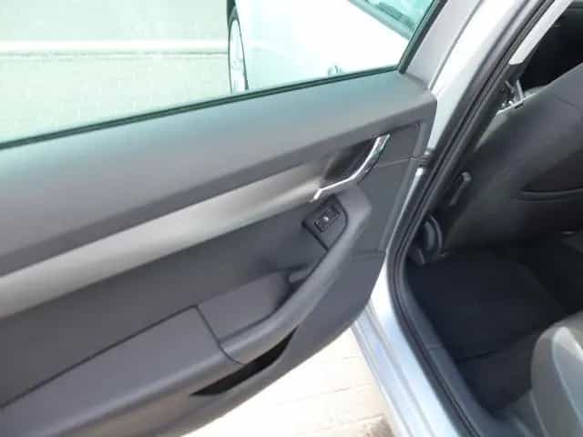 Skoda Octavia Combi Joy 04/2016-photo-8