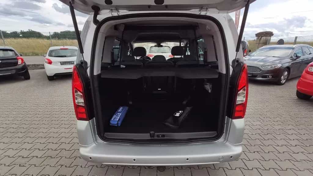 Citroën Berlingo Selection Klima*AHK*PDC*Allwetterreifen 08/2013-photo-6