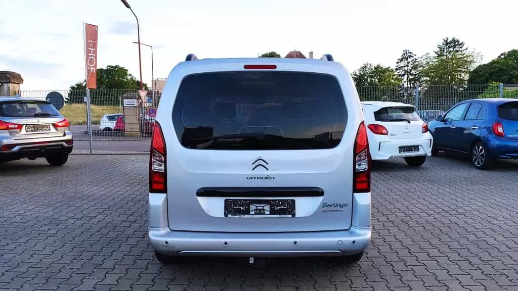 Citroën Berlingo Selection Klima*AHK*PDC*Allwetterreifen 08/2013-photo-8