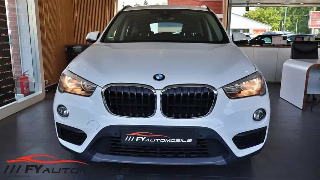 BMW X1 sDrive 18 i Advantage 03/2018-photo-0