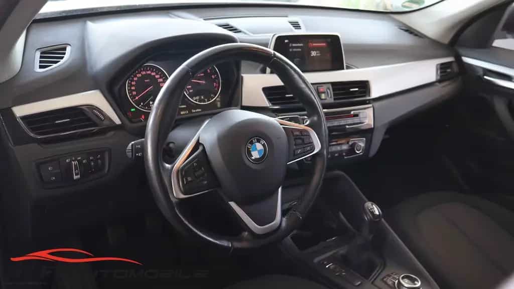 BMW X1 sDrive 18 i Advantage 03/2018-photo-10