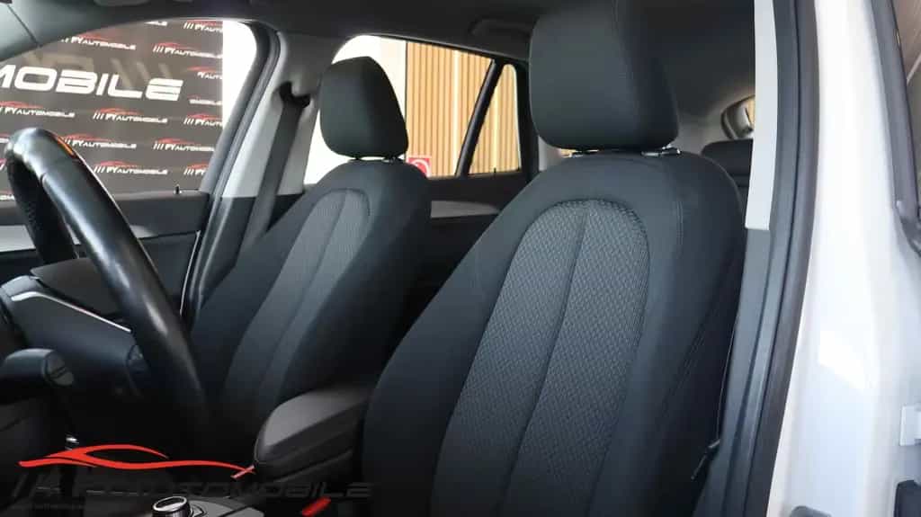 BMW X1 sDrive 18 i Advantage 03/2018-photo-11