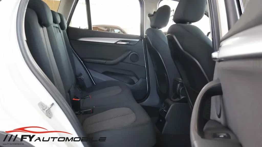 BMW X1 sDrive 18 i Advantage 03/2018-photo-14