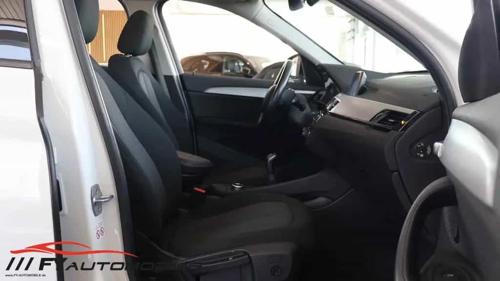 BMW X1 sDrive 18 i Advantage 03/2018-photo-15