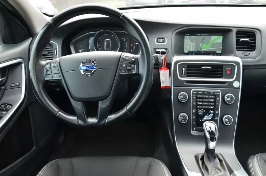 Volvo S60 Lim. Kinetic*KAMERA*LED*NAVI*AUTOM*TOP 11/2016-photo-16