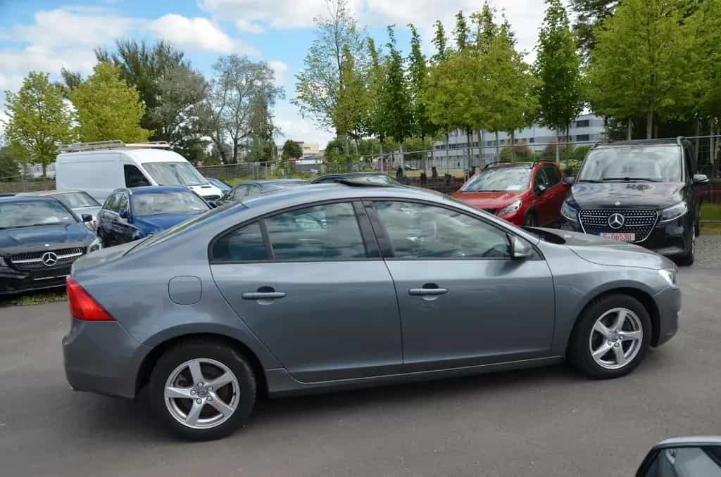 Volvo S60 Lim. Kinetic*KAMERA*LED*NAVI*AUTOM*TOP 11/2016-photo-8