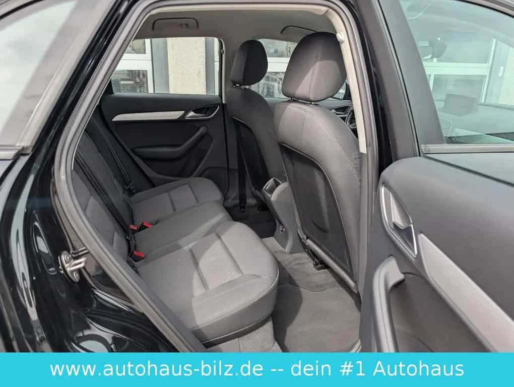 Audi Q3 1.4 Sport Automatik *LED*AHK*Navi* 01/2018-photo-17