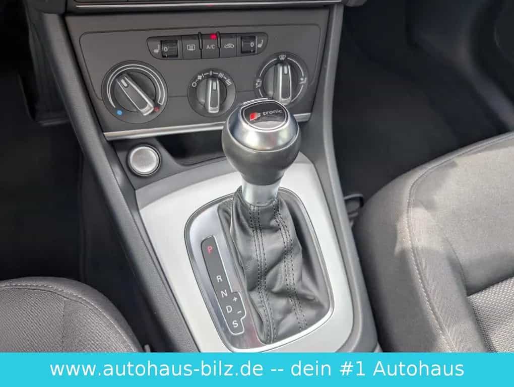 Audi Q3 1.4 Sport Automatik *LED*AHK*Navi* 01/2018-photo-23