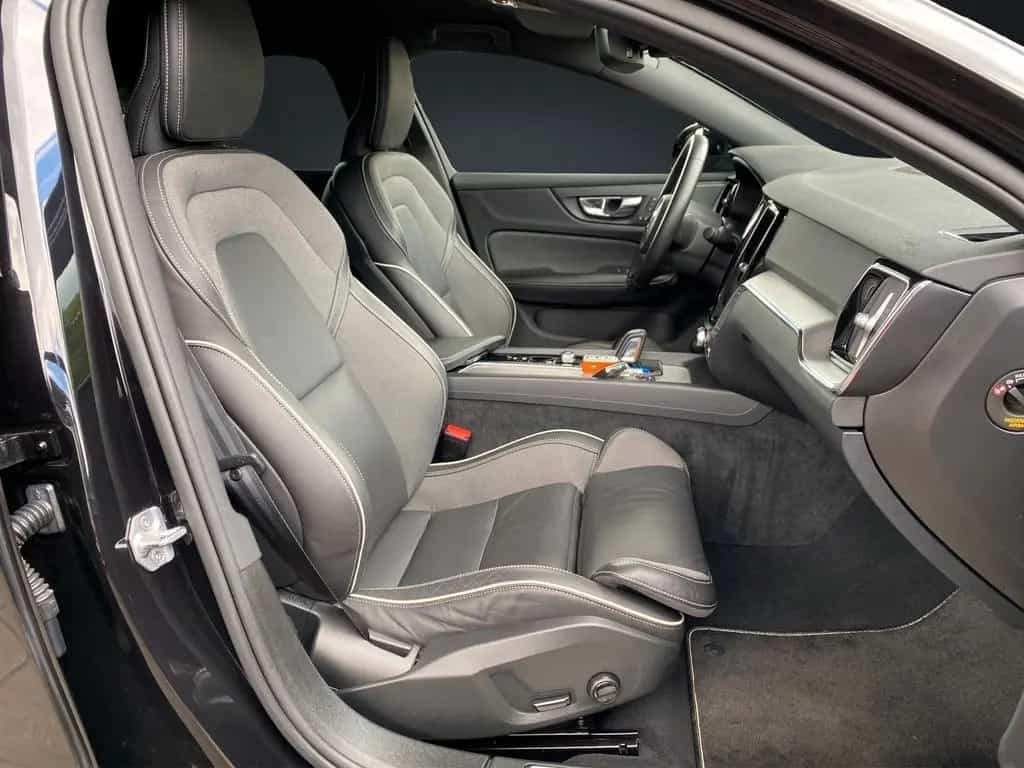 Volvo S60 B4 R-DESIGN BLACK NAVI-360°KAMERA-ACC 04/2021-photo-14