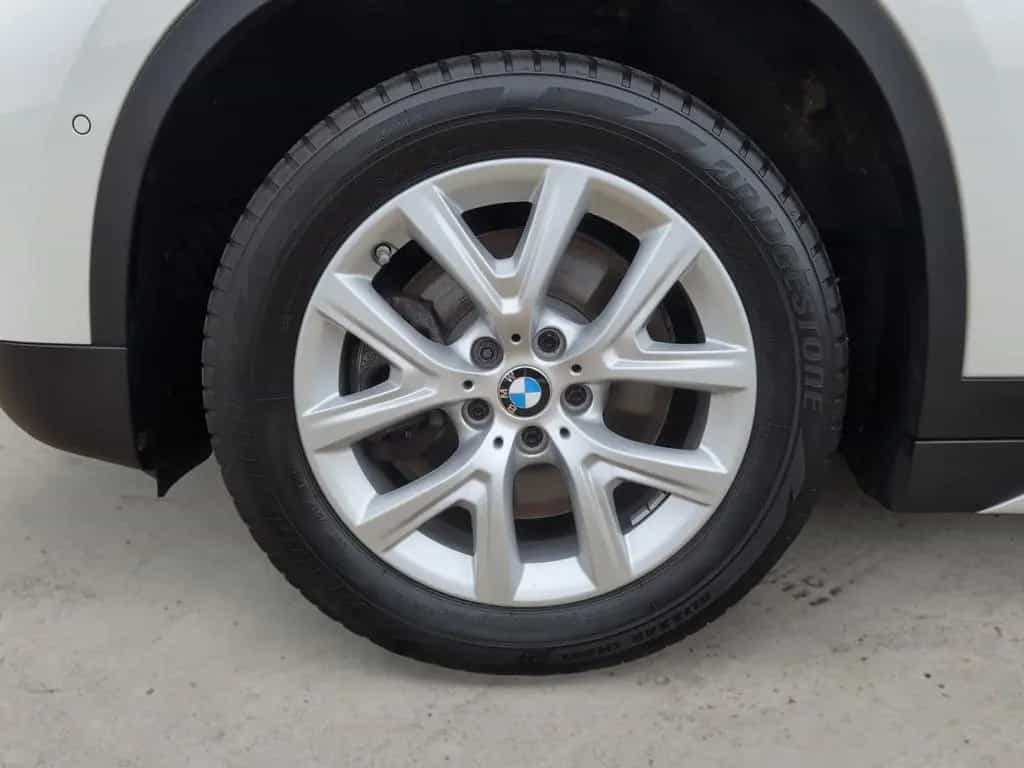 BMW X1 sDrive20i Sport Line Sport Line | AHK RFK BT 09/2018-photo-12