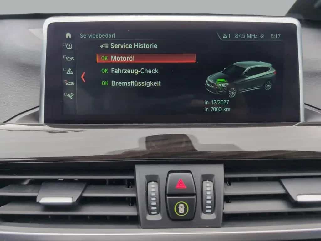 BMW X1 sDrive20i Sport Line Sport Line | AHK RFK BT 09/2018-photo-20