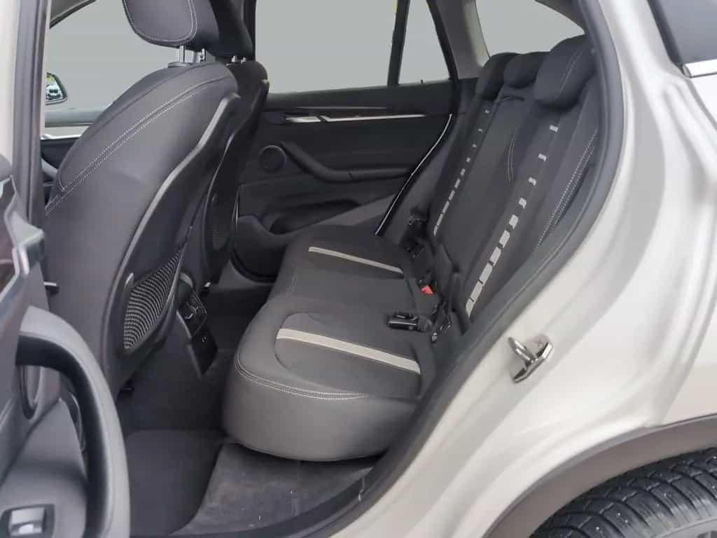BMW X1 sDrive20i Sport Line Sport Line | AHK RFK BT 09/2018-photo-30